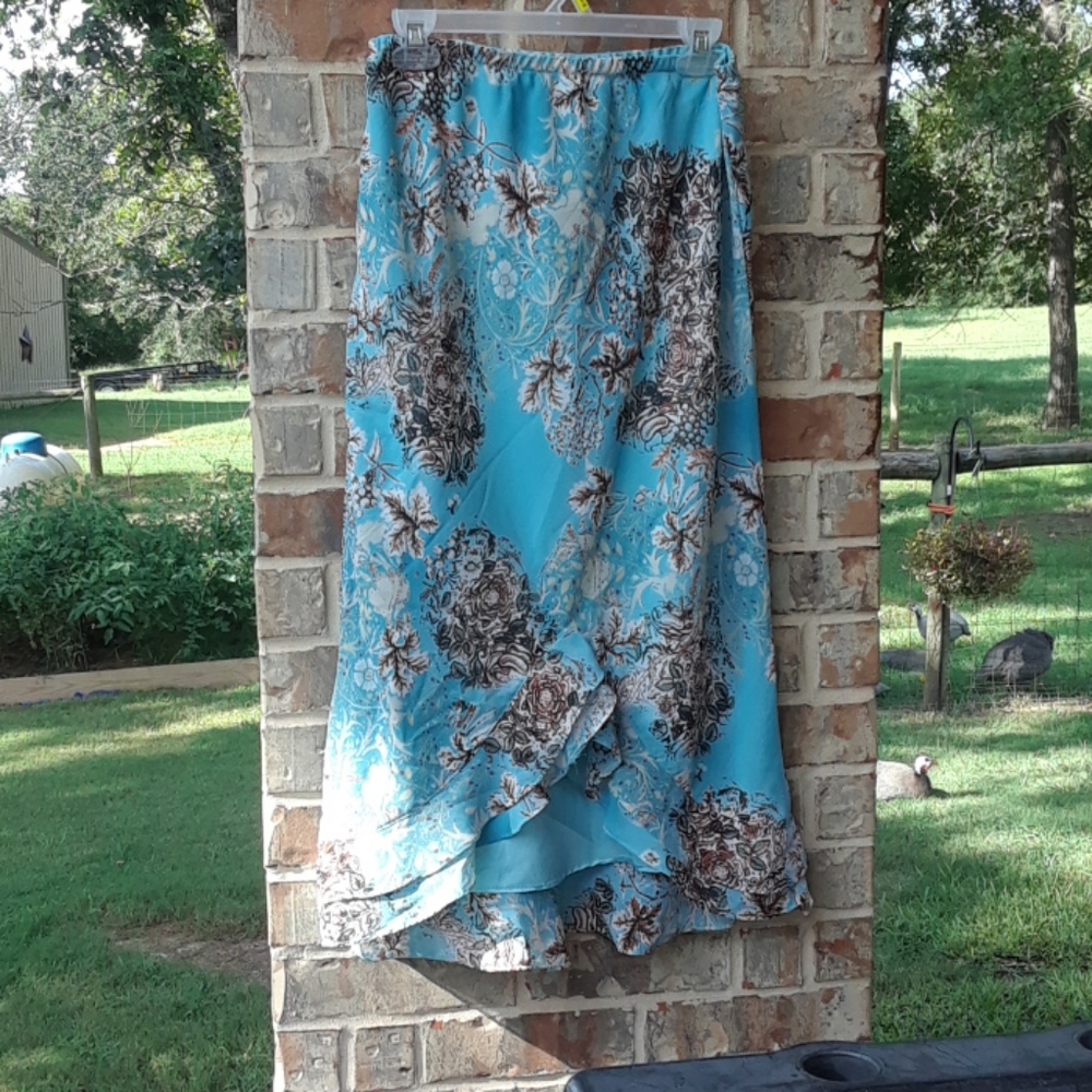 Cute skirt to wear with boots  size large